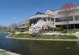 1 Maynard Dr, Park Ridge, NJ à louer Photo du bâtiment- Image 1 de 5