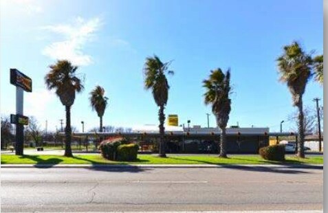 1611 S General McMullen Dr, San Antonio, TX for lease Building Photo- Image 1 of 8