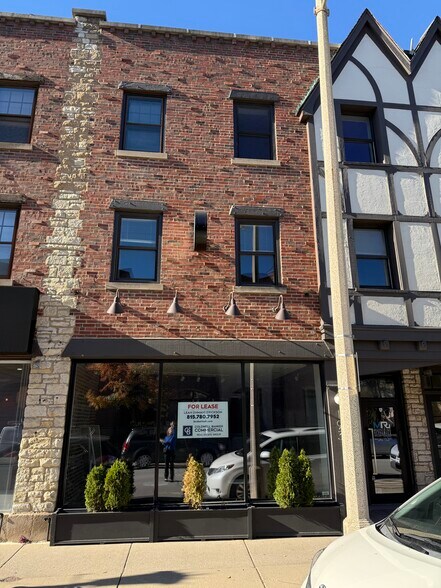 193 N Marion St, Oak Park, IL à louer - Photo du bâtiment - Image 3 de 3