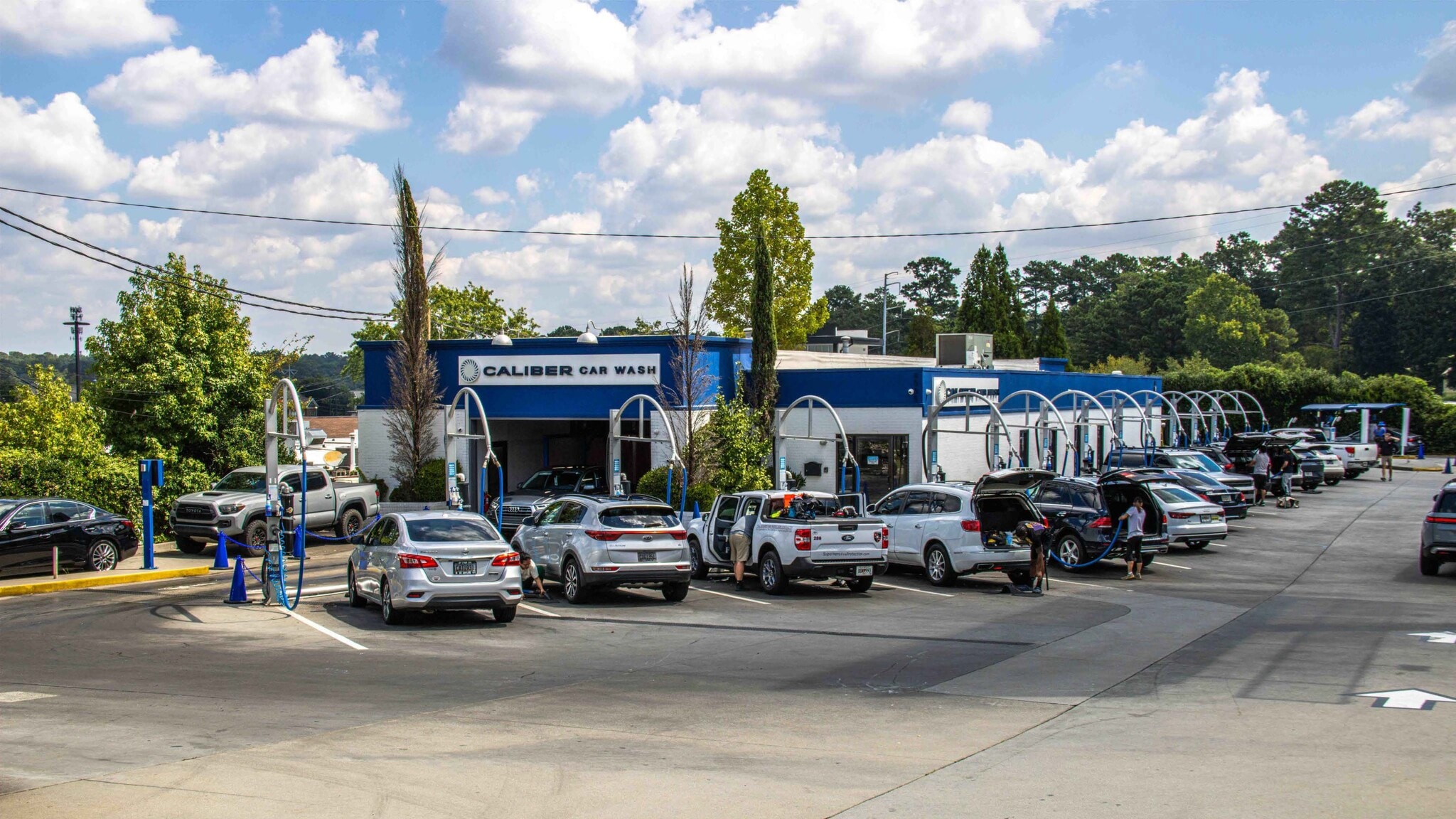 4-Unit Caliber Car Wash Portfolio portfolio of 4 properties for sale on LoopNet.ca Primary Photo- Image 1 of 5