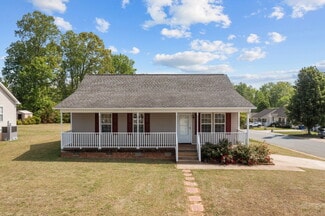 Plus de détails pour 701 Bob Baxter Dr, Elon, NC - Multi-résidentiel à vendre