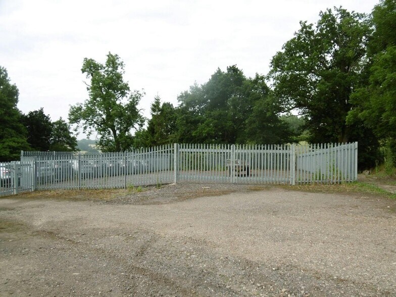 Storage Compound B, Forstal Farm, Goudhurst Rd, Tunbridge Wells à louer - Photo du bâtiment - Image 2 de 2