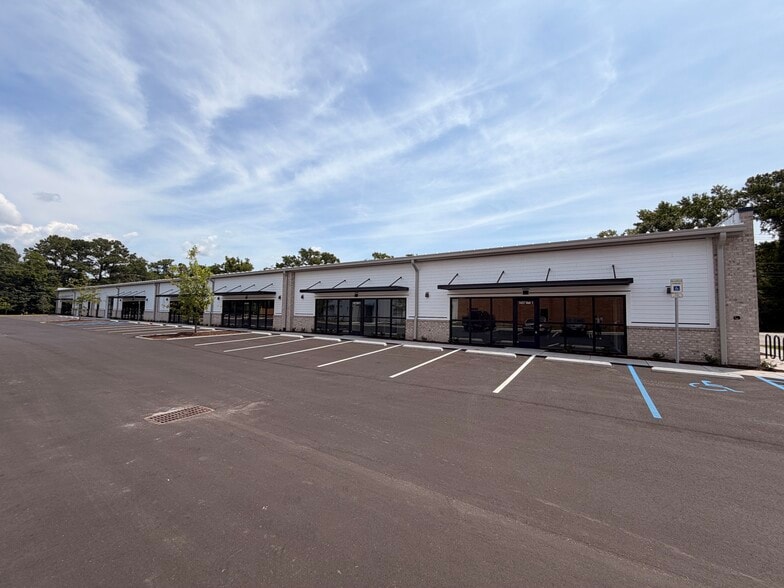 1657 Ashley Hall Rd, Charleston, SC for lease - Building Photo - Image 3 of 12