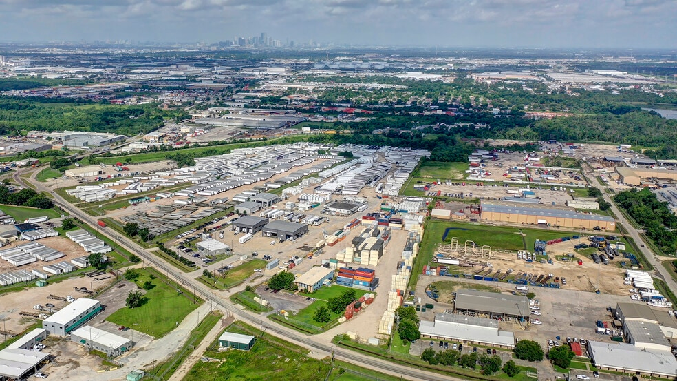 3807 Oates Rd, Houston, TX for lease - Building Photo - Image 1 of 7