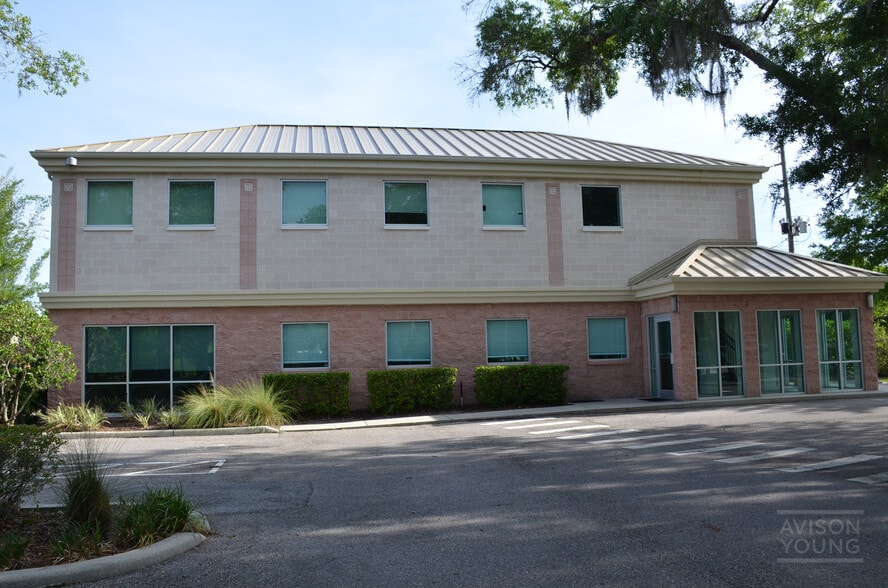 665 W Warren Ave, Longwood, FL à louer - Photo du bâtiment - Image 3 de 5