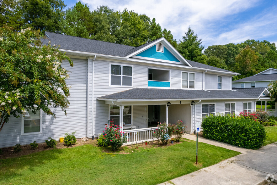 115 Holiday Park Rd, Hillsborough, NC à vendre - Photo principale - Image 1 de 1