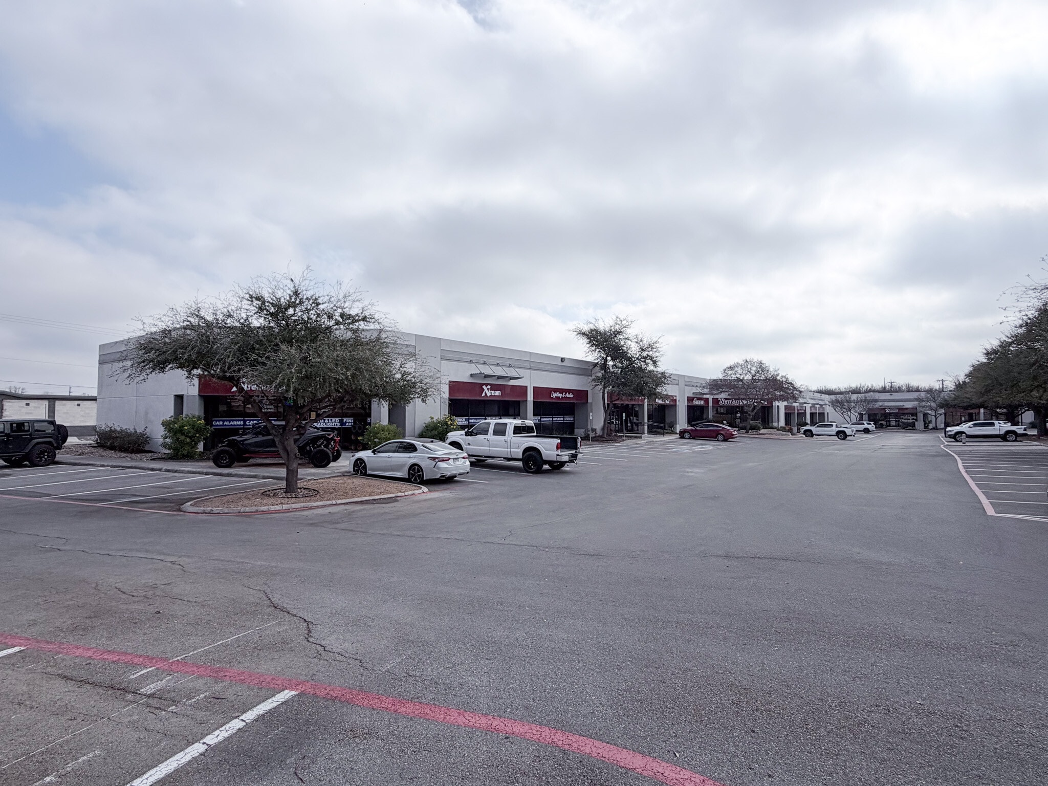 8666 Huebner Rd, San Antonio, TX for lease Interior Photo- Image 1 of 2