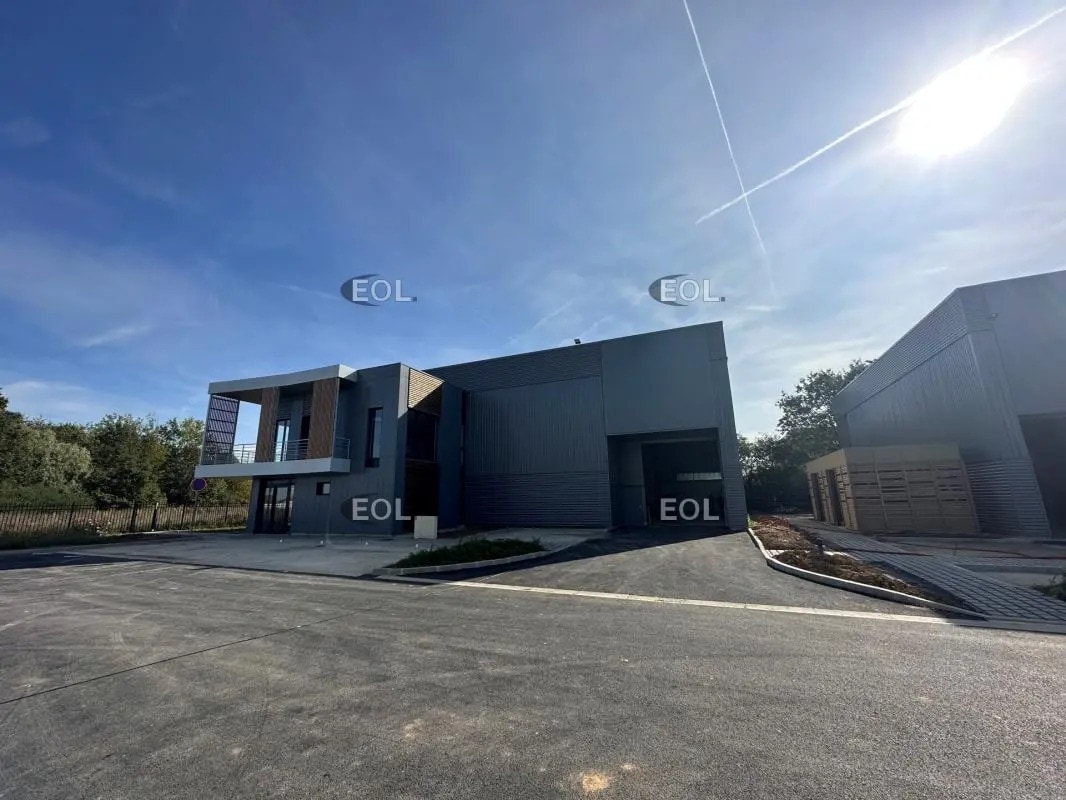 Flex in Chanteloup-en-Brie for lease Building Photo- Image 1 of 15