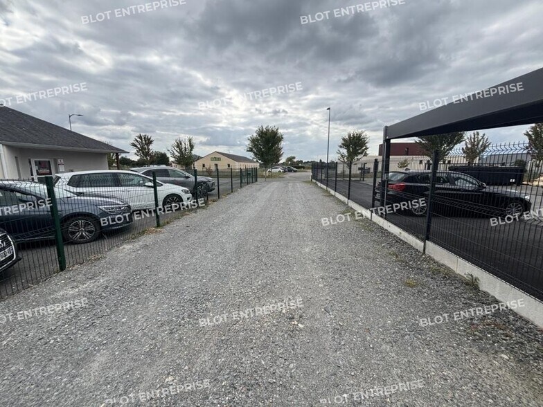Local d'activités dans Nort-sur-Erdre à vendre - Photo du bâtiment - Image 2 de 6