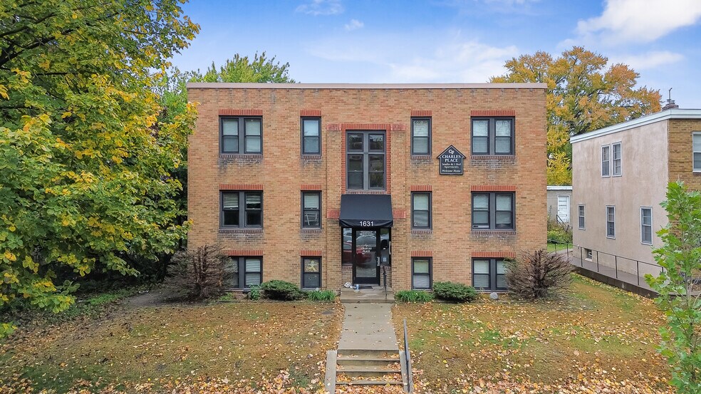 1631 Charles Ave, Saint Paul, MN à vendre - Photo du bâtiment - Image 2 de 32