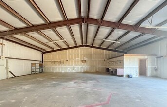 900 Utility Rd, Sanger, TX for lease Interior Photo- Image 2 of 8