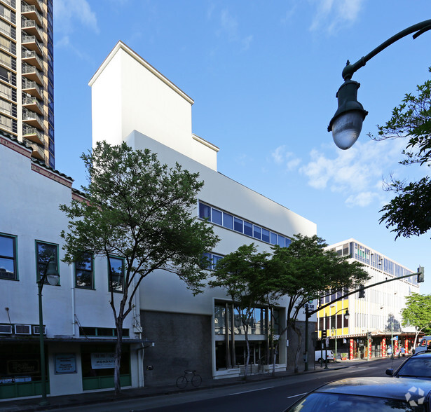 99 N King St, Honolulu, HI à louer - Photo du bâtiment - Image 2 de 11