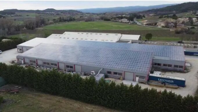 Industrial in Gargas for lease - Aerial - Image 2 of 3