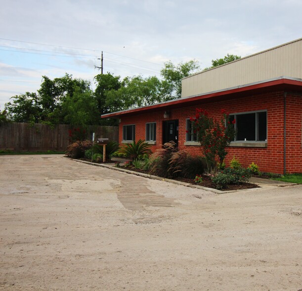 13120 Cash Rd, Stafford, TX for sale - Primary Photo - Image 1 of 1