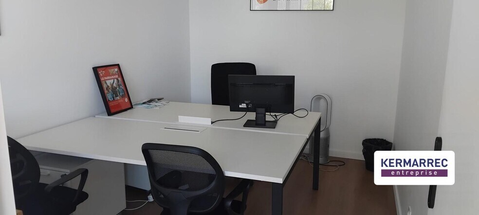 Office in Rennes for lease - Interior Photo - Image 3 of 5