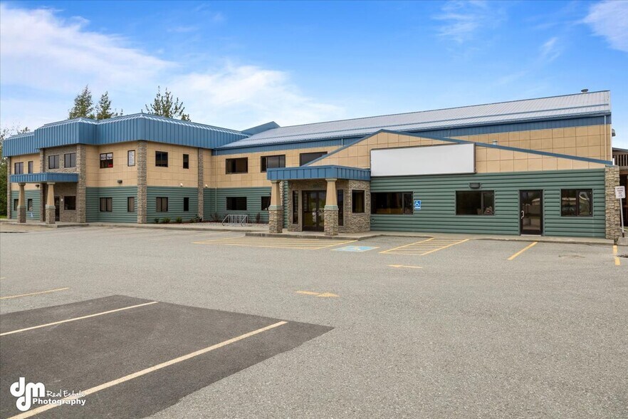 1901 N Hemmer Rd, Palmer, AK à vendre - Photo du bâtiment - Image 3 de 21