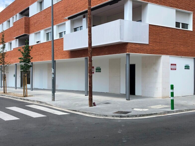 Commerce de détail dans Granollers, Barcelona à louer - Photo du bâtiment - Image 2 de 2
