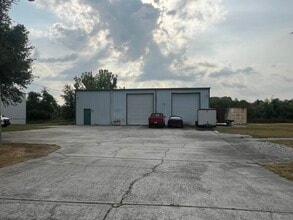 1506-1634 Old Daytona Cir, Deland, FL for lease Interior Photo- Image 1 of 2