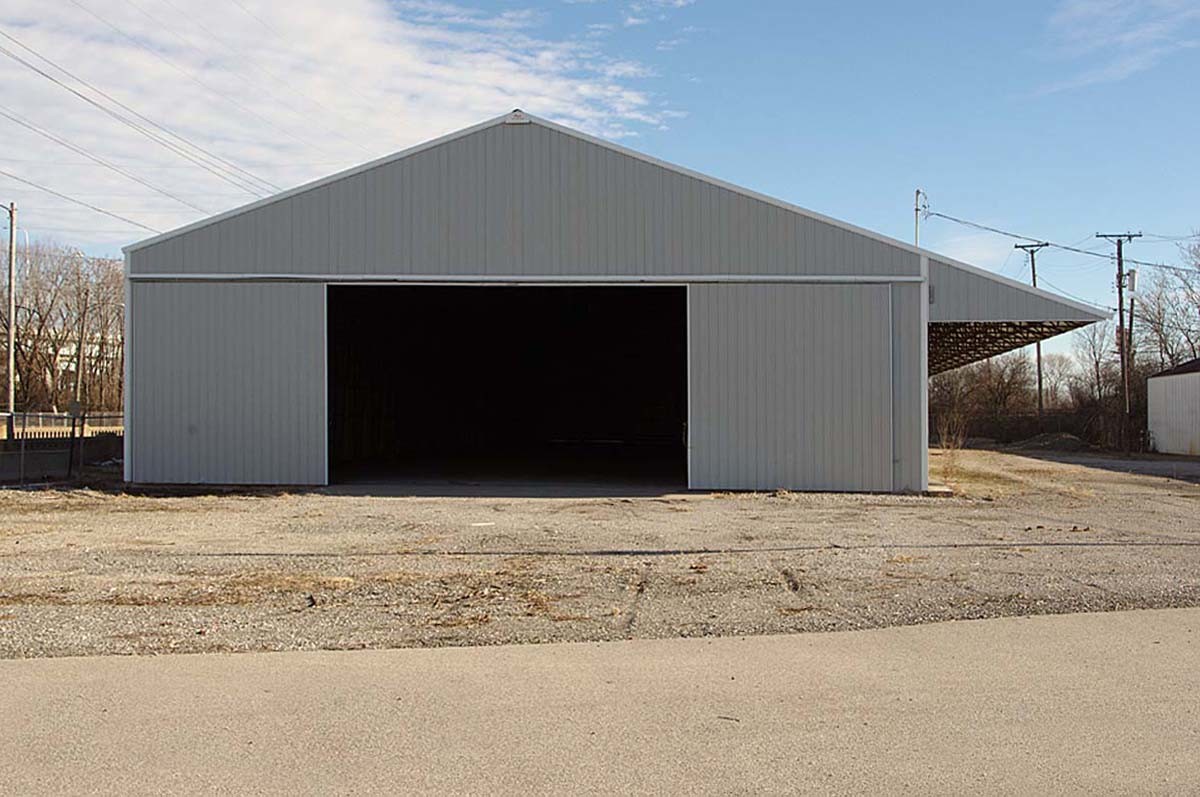 104 St. Clair Ave, East Saint Louis, IL for lease Building Photo- Image 1 of 9