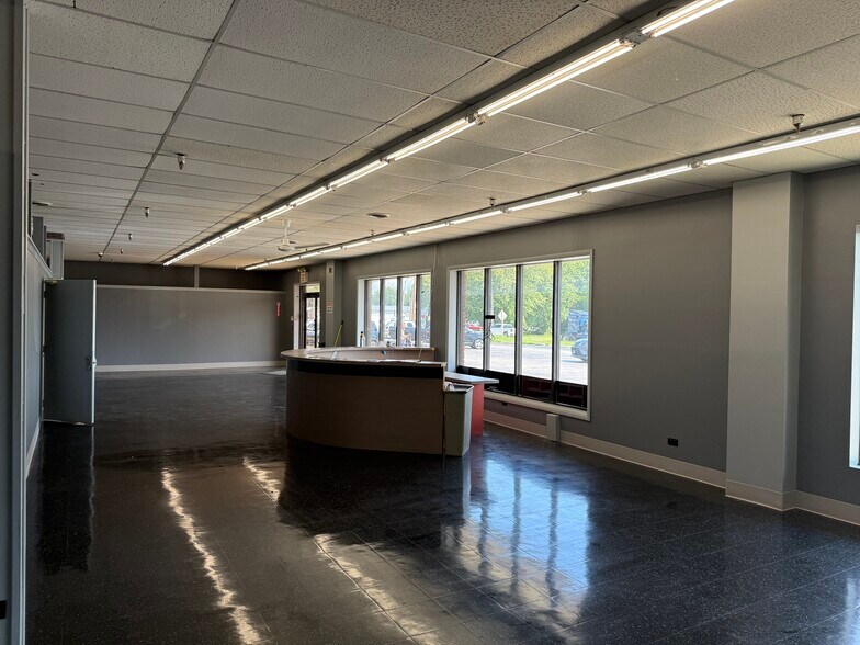 706 W Baltimore St, Wilmington, IL for lease - Building Photo - Image 3 of 14