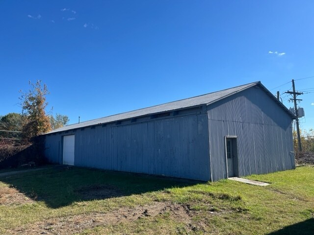 1830 N Lapeer Rd, Lapeer, MI à vendre - Photo principale - Image 2 de 2