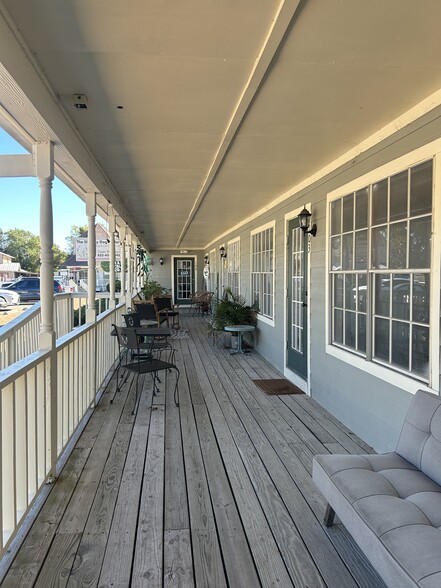 419 Gentry St, Spring, TX à louer - Photo du bâtiment - Image 2 de 2