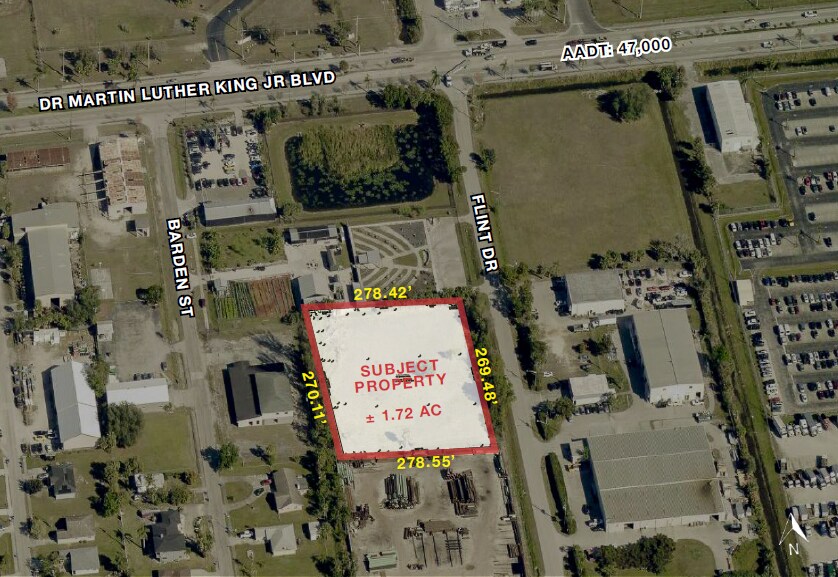 2140 Flint Dr, Fort Myers, FL à louer - Photo du bâtiment - Image 2 de 4