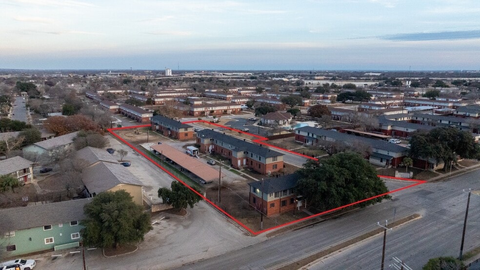 309 Calgary Ave, San Antonio, TX for sale - Building Photo - Image 2 of 15