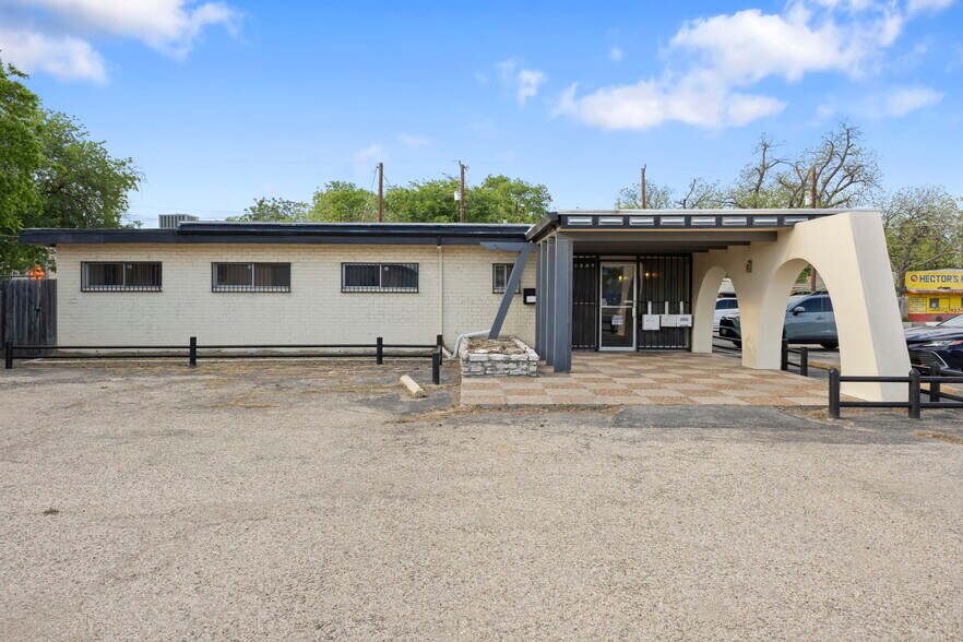 1445 Somerset Rd, San Antonio, TX à vendre - Photo du bâtiment - Image 2 de 12