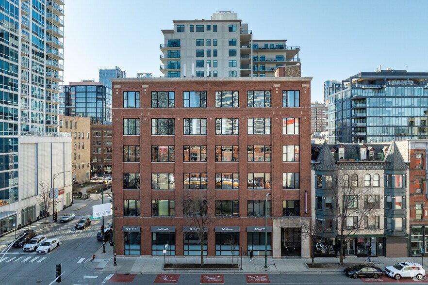 750 N Orleans St, Chicago, IL à louer - Photo du bâtiment - Image 2 de 7