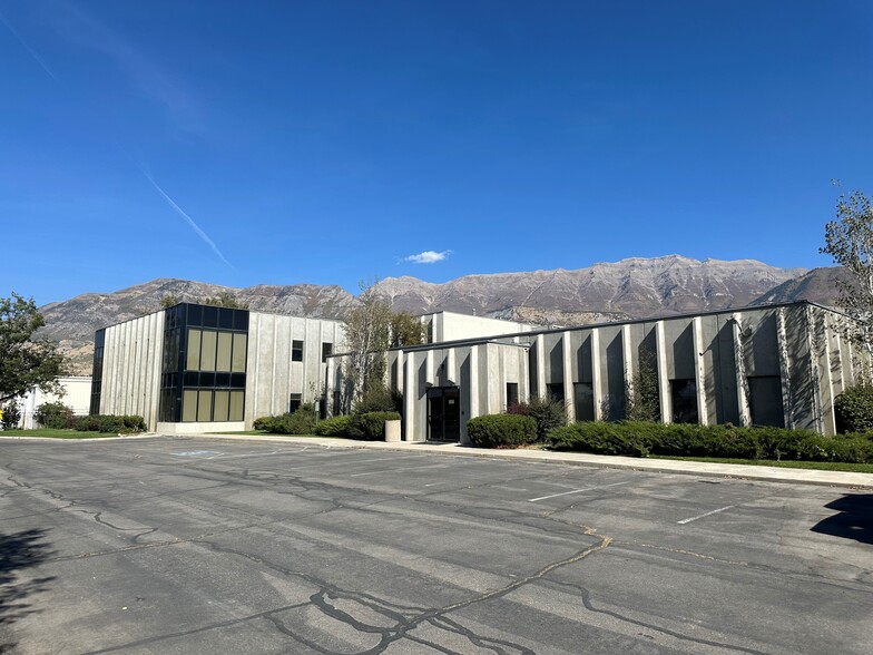 786 N Geneva Rd, Lindon, UT for lease - Building Photo - Image 1 of 6