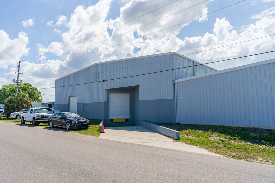 12925 N 49th St, Clearwater, FL à louer - Photo du bâtiment - Image 2 de 23