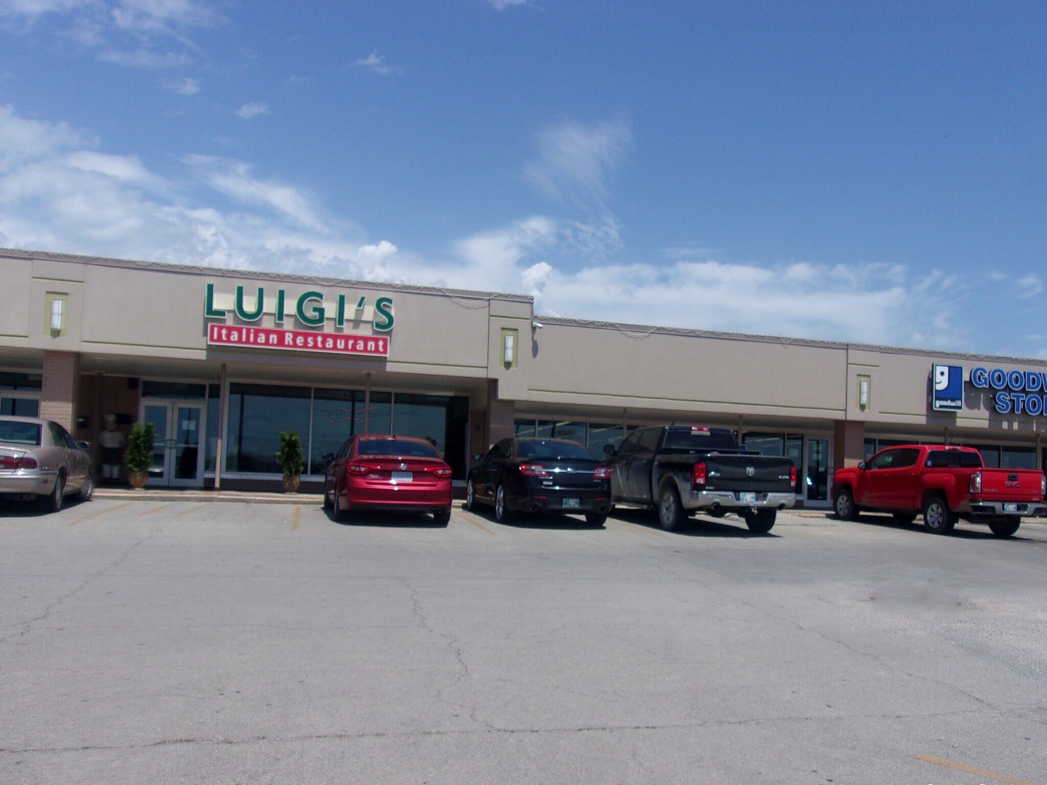 3830 Frank Phillips Blvd, Bartlesville, OK for lease Building Photo- Image 1 of 2