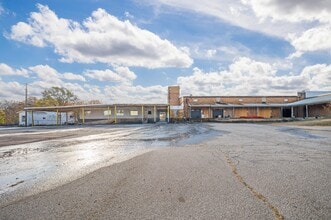 500 Washington St, Coloma, MI for lease Interior Photo- Image 2 of 46