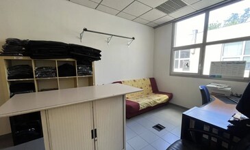 Office in Marseille for lease Interior Photo- Image 2 of 6