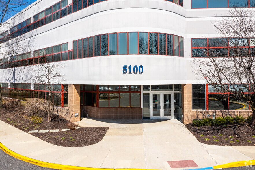 5100 W Tilghman St, Allentown, PA à louer - Photo du bâtiment - Image 3 de 4