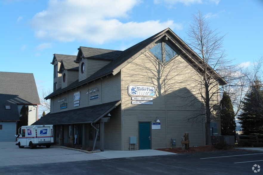 841 Riverfront Dr, Sheboygan, WI for sale - Primary Photo - Image 1 of 5