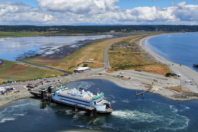 More details for 12981 State Route 20, Coupeville, WA - Retail for Sale