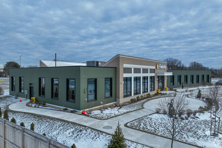 152 Endicott St, Danvers, MA à vendre - Photo du bâtiment - Image 2 de 4