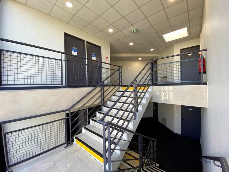 Bureau dans Labège à louer - Hall d’entrée - Image 2 de 6
