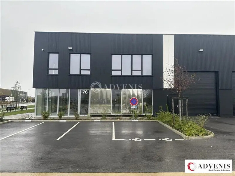Industrial in Avelin for lease - Building Photo - Image 1 of 10