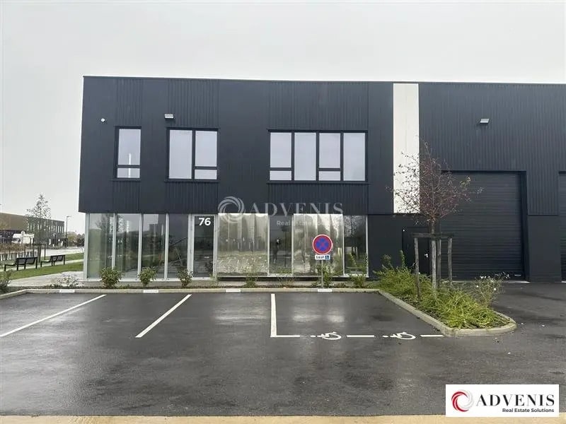 Industrial in Avelin for lease Building Photo- Image 1 of 11