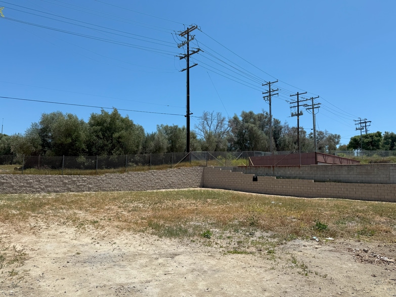 525 Industrial Way, Fallbrook, CA for sale - Building Photo - Image 2 of 5