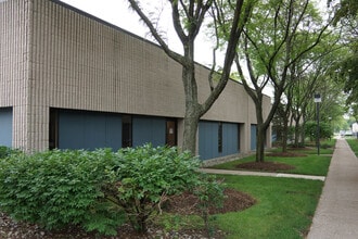 14115 Farmington Rd, Livonia, MI for lease Interior Photo- Image 1 of 3