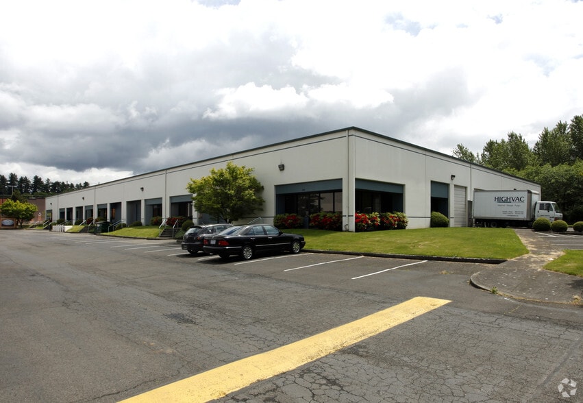 302-376 NE 219th Ave, Gresham, OR for lease - Building Photo - Image 3 of 18