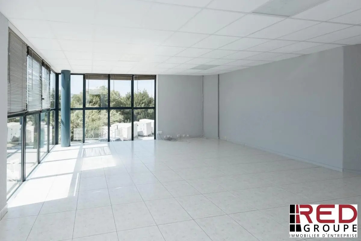 Office in Aubagne for lease Building Photo- Image 1 of 5