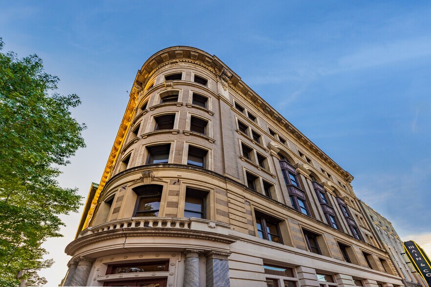 917 Franklin St, Houston, TX à louer - Photo du bâtiment - Image 3 de 8