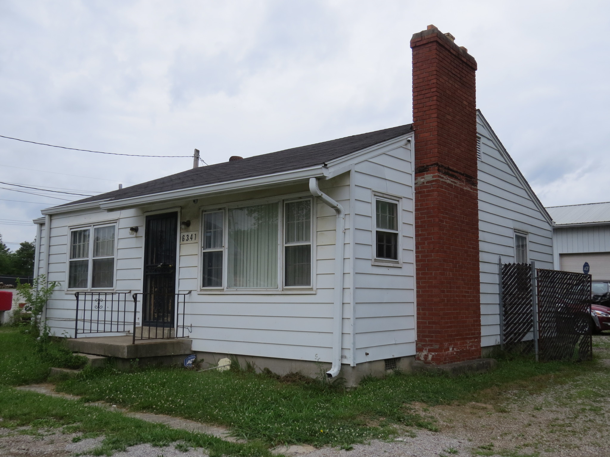 6341 Strawberry Ln, Louisville, KY for sale Primary Photo- Image 1 of 1