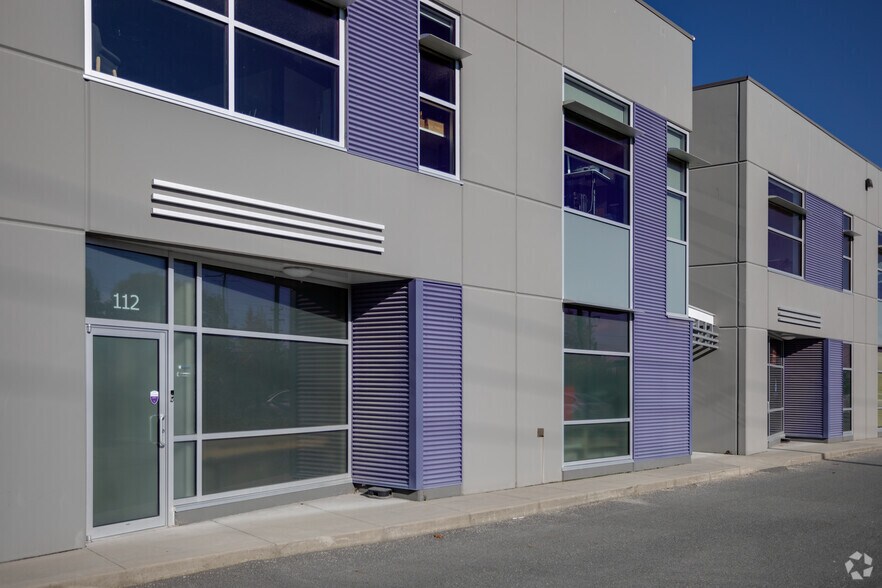 8889 Laurel St, Vancouver, BC à louer - Photo du bâtiment - Image 2 de 14