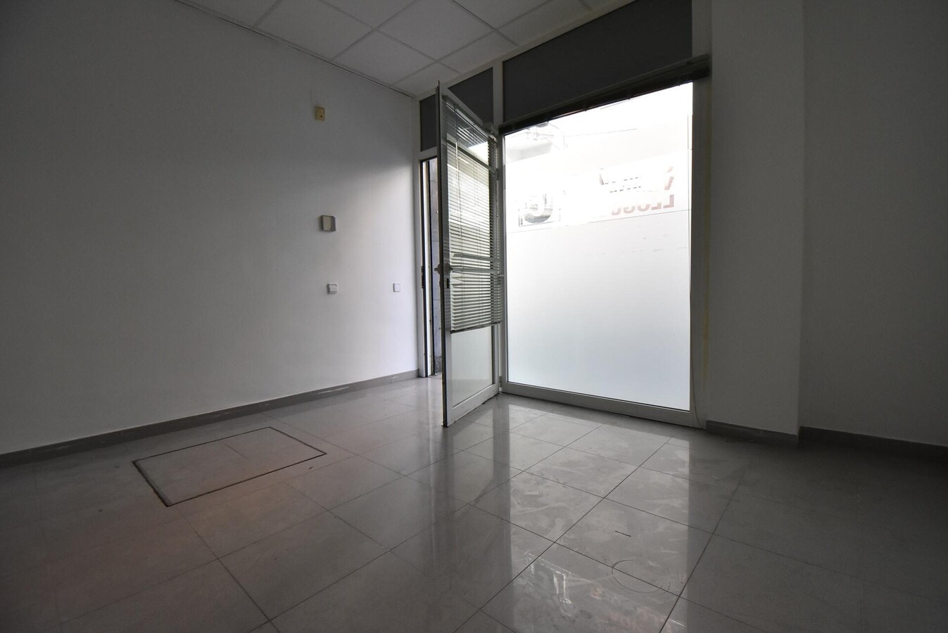 Terrassa, BAR 08223 - - - Photo intérieure - Image 1 of 10